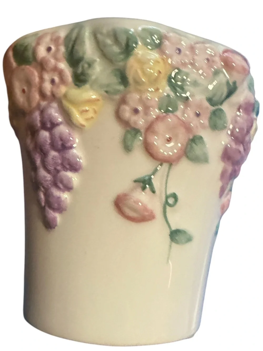 vintage Yankee Candle Cottage Garden / Vineyard floral and grape motif candle ac